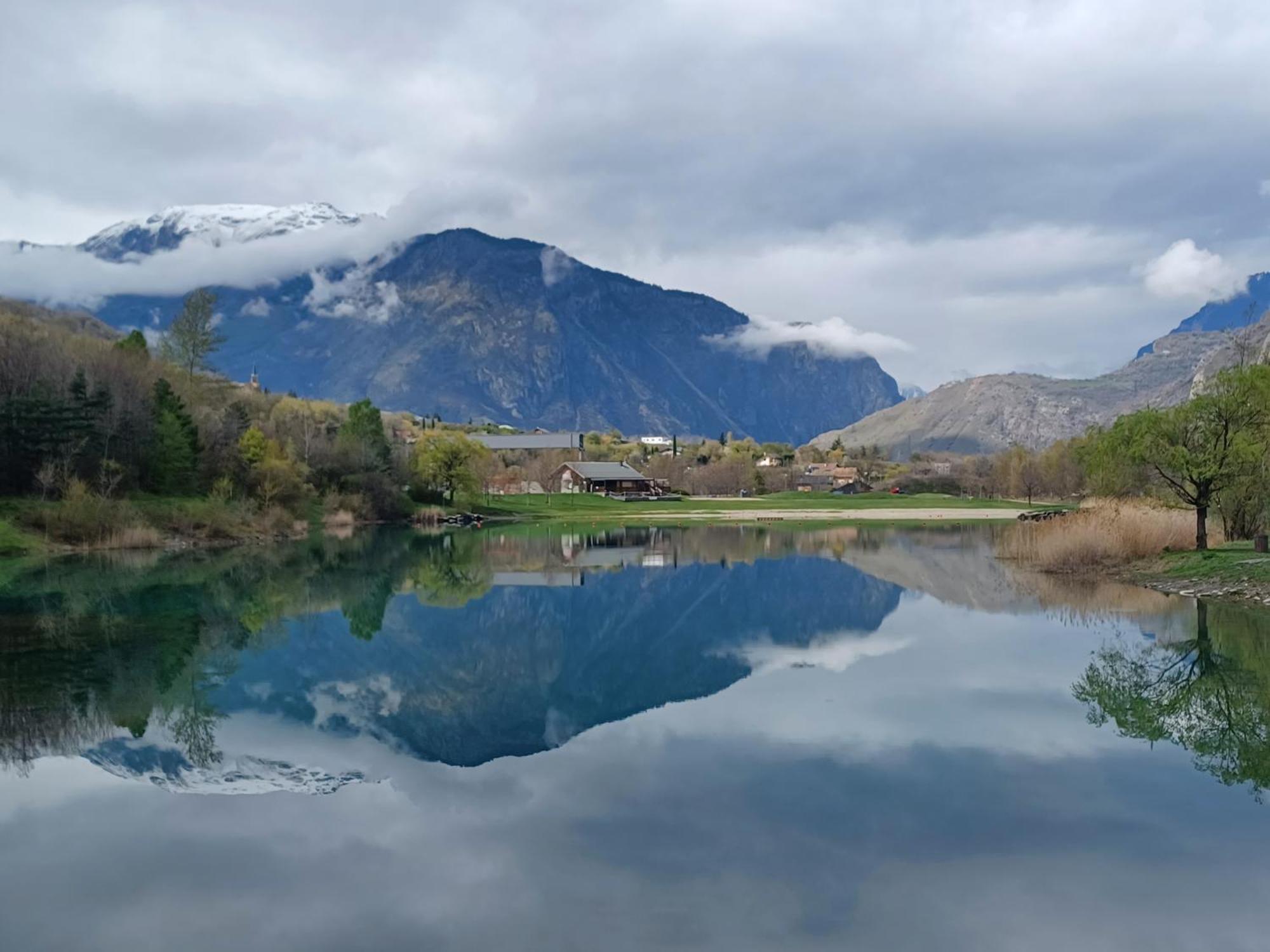 Villargondran, Les Magnifiques Cols De Maurienne Garage Motos, Velos Habitación foto
